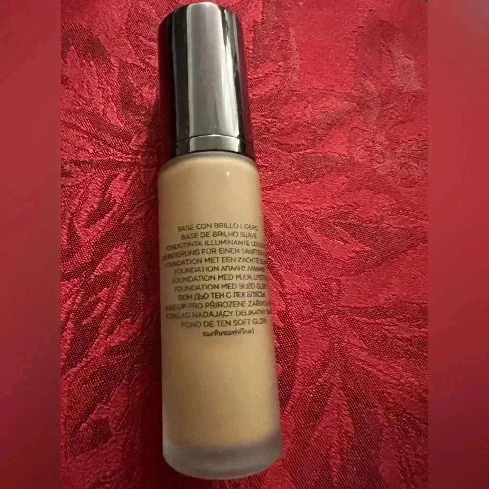 HOURGLASS AMBIENT 1 FL OZ SOFT GLOW FOUNDATION 13.5